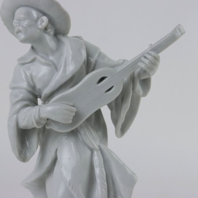 Figurine en porcelaine blanche Rudolstad