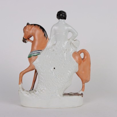 Statue en porcelaine du Staffordshire