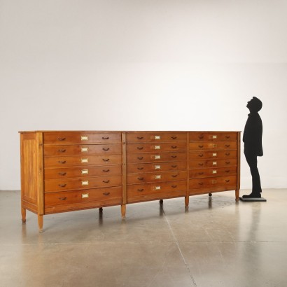 Cherry chest of drawers