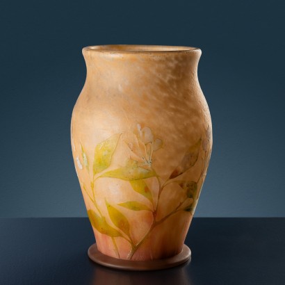 daum vase,Vase with Daum Floral Decoration