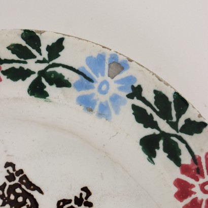 Plato de cerámica de fabricación veneciana