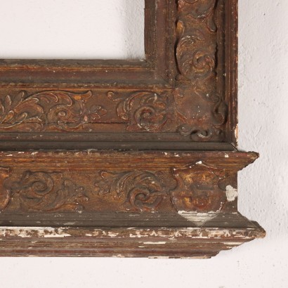 Renaissance Style Newsstand Frame