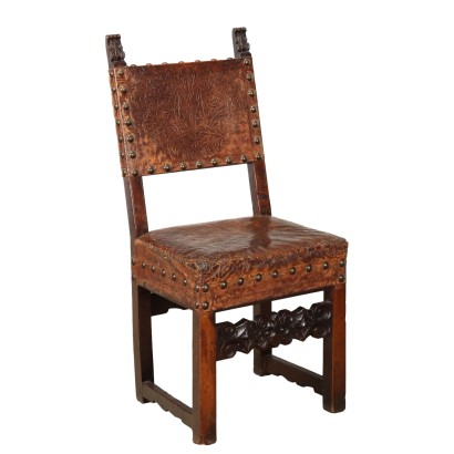 Baroque Chair in Carved Walnut