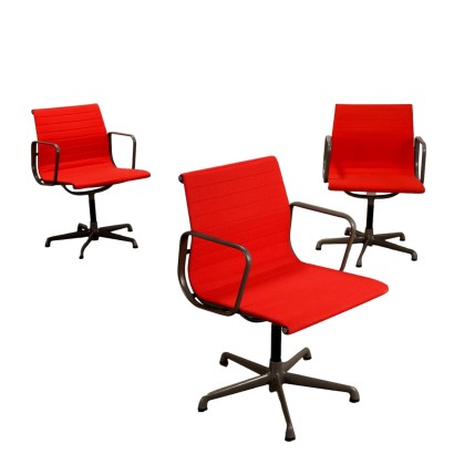 Drei „EA117“-Stühle von Charles & Ray Eames, hergestellt von ICF