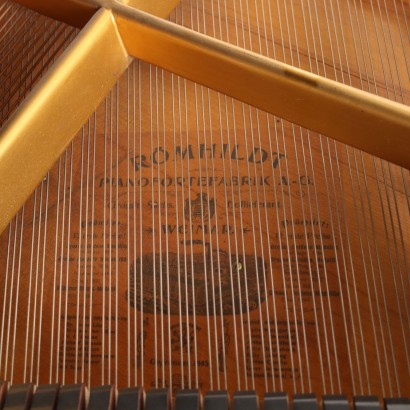 piano de cola romhildt