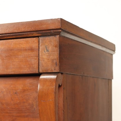 Restoration chest of drawers in walnut