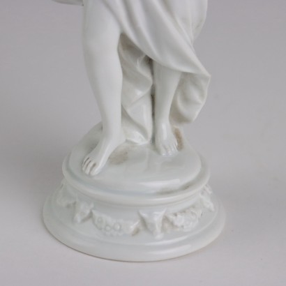 Porcelain figurine Gi manufacture