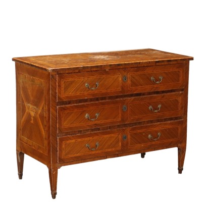 Neoclassical chest of drawers