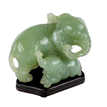 Elefant mit Baby in Jade