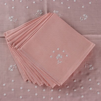 Pink Tablecloth with 12 Napkins