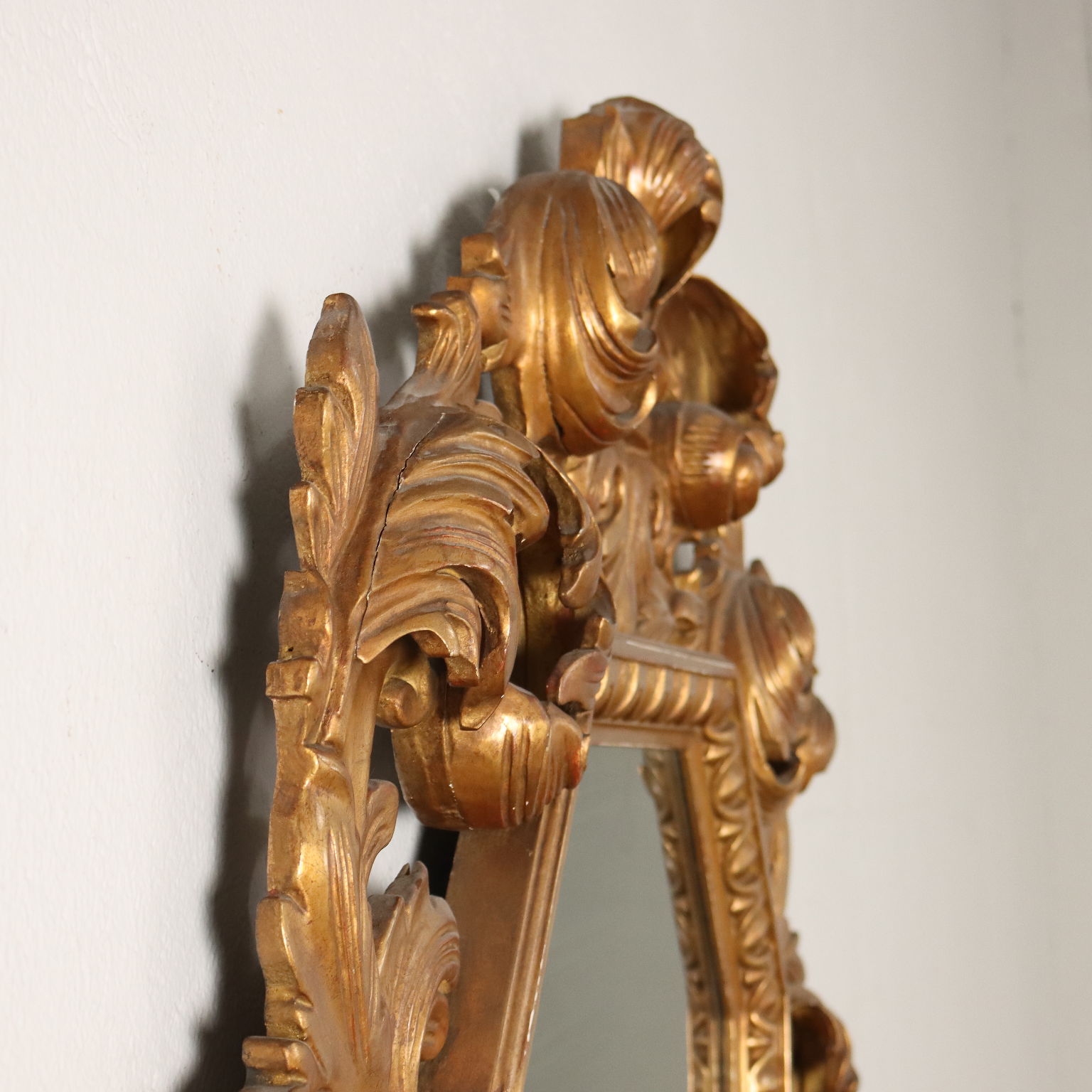 Carved Mirrors Specchio Gold Salomè in legno intagliato a mano